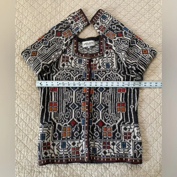 Peruvian Alpaca Wool Cardigan Sweater  by Intiwara - Tribal Geometric Pattern - Picture 4 of 10